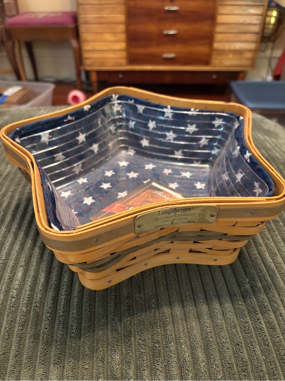Longaberger 2001 Shining Star Basket with plastic insert and fabric liner